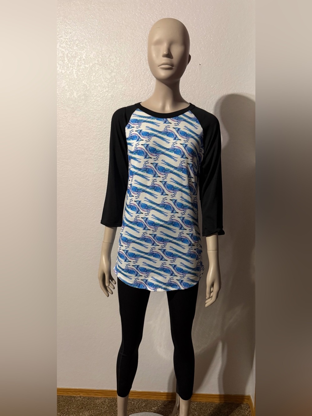 CLOSET CLEAR OUT ON ALL LULAROE MAKE AN OFFER BUNDLE NWT XS BIRD FUN STRETCH 😍 - Picture 9 of 16